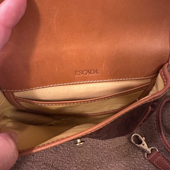 Preloved Authentic Escada micro purse with detachable strap. very good condition - Picture 6 of 8